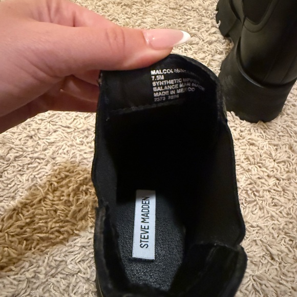 Steve Madden Black Chunky Ankle Booties - Picture 5 of 7